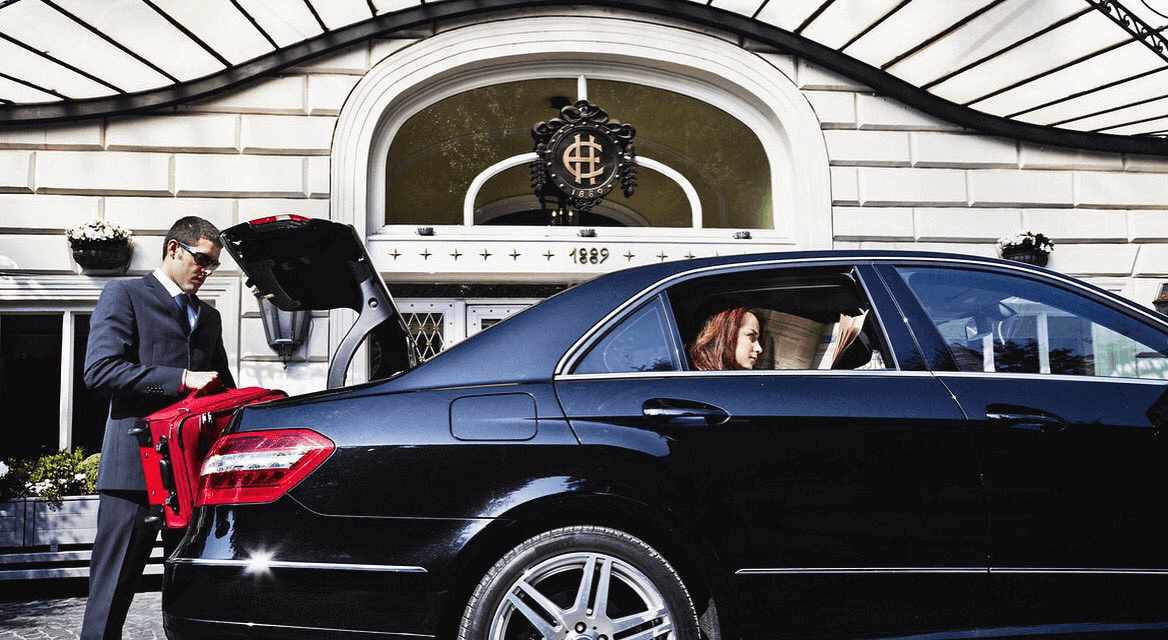 Transfert aéroport de Madrid avec service de limousine et de chauffeur premium de Noble Transfer